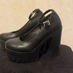 Elegant Black Platform Mary Jane Heels